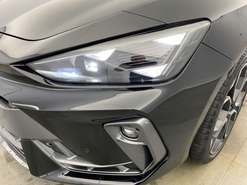 Photo 24 de l'offre de Cupra LEON Sportstourer eHybrid 204 ch DSG6 V à 33998€ chez Carlyss automobiles Vitré