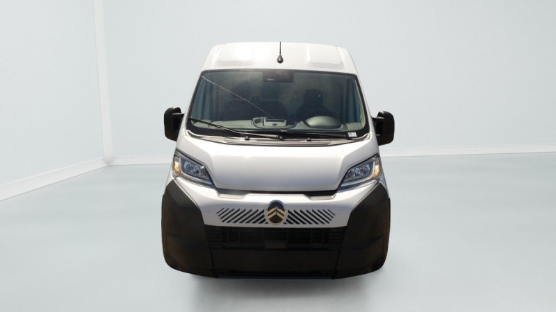 Photo 4 de l'offre de CITROEN Jumper Fourgon TOLE 35 L2H2 180 S&S BVA8 à 31437€ chez Carlyss automobiles Vitré