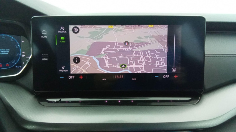 Photo 6 de l'offre de SKODA Octavia Combi Octavia Combi 2.0 TDI 150 ch DSG7 Ambition à 27398€ chez Carlyss automobiles Vitré