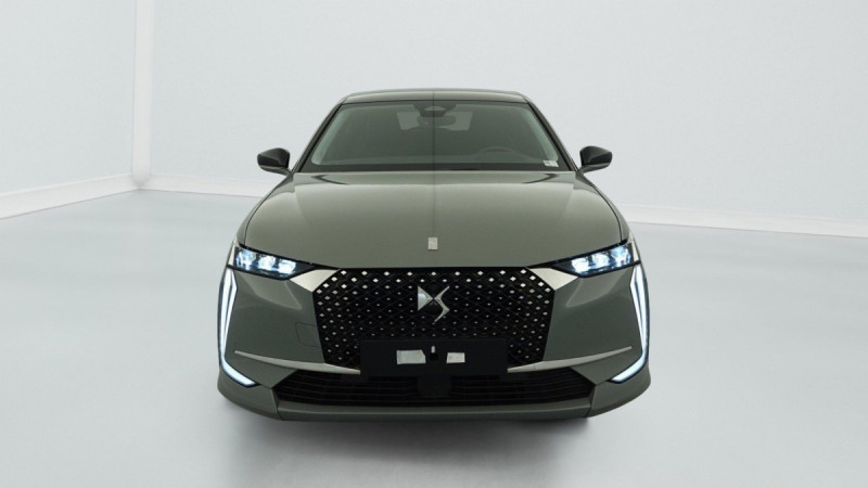 Photo 2 de l'offre de DS DS4 PureTech 130 EAT8 Rivoli à 23370€ chez Carlyss automobiles Vitré