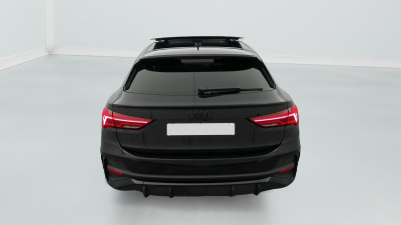 Photo 6 de l'offre de AUDI Q3 Sportback 35 TDI 150 ch S tronic 7 S line à 48598€ chez Carlyss automobiles Vitré