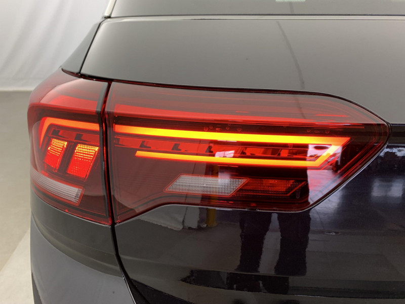 Photo 12 de l'offre de VOLKSWAGEN T-roc 2.0 TDI 150 Start/Stop DSG7 Life Plus à 32598€ chez Carlyss automobiles Vitré