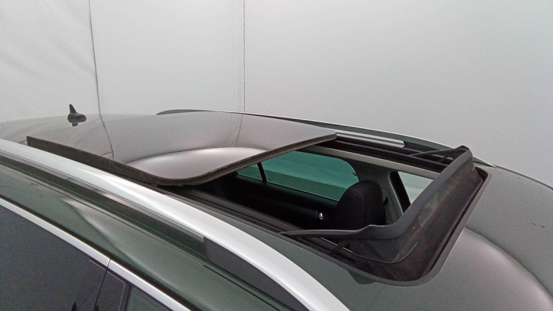 Photo 6 de l'offre de SKODA Superb Combi Superb Combi 1.4 TSI PHEV 218 ch DSG6 Business à 25598€ chez Carlyss automobiles Vitré