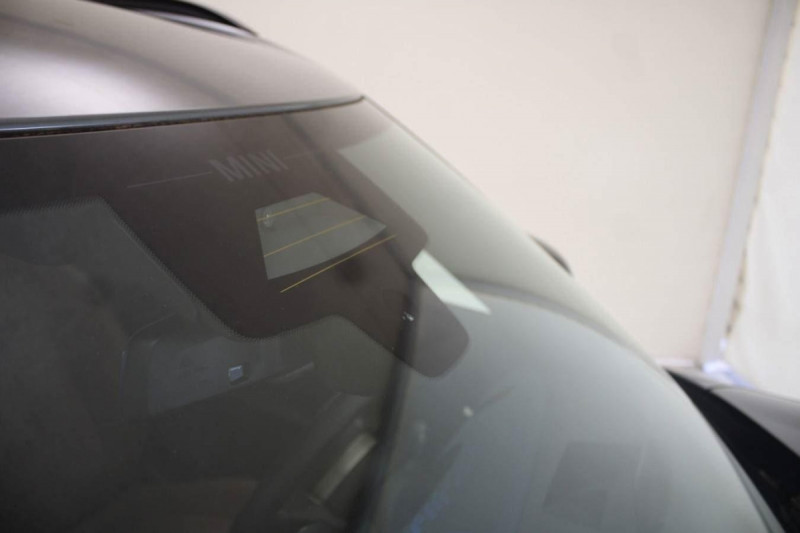 Photo 8 de l'offre de MINI Countryman U25 Countryman 163 ch DKG7 D Favoured à 37798€ chez Carlyss automobiles Vitré