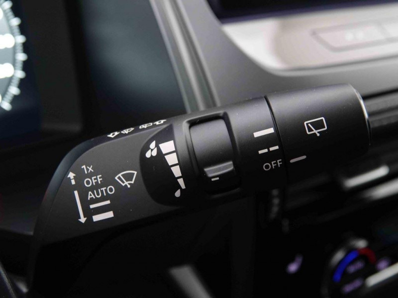 Photo 18 de l'offre de NISSAN QASHQAI 1.3 DIG-T 158 X-Tronic N-Connecta à 32398€ chez Carlyss automobiles Vitré