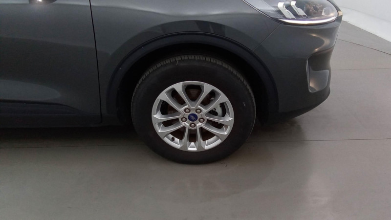 Photo 9 de l'offre de FORD KUGA Kuga 2.5 Duratec 225 ch PHEV Powershift Titanium à 25598€ chez Carlyss automobiles Vitré