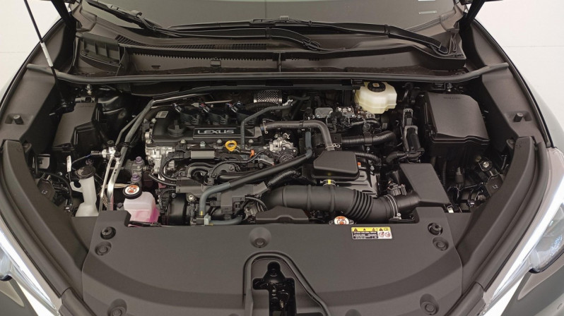 Photo 18 de l'offre de Lexus LBX 2WD Business à 31998€ chez Carlyss automobiles Vitré