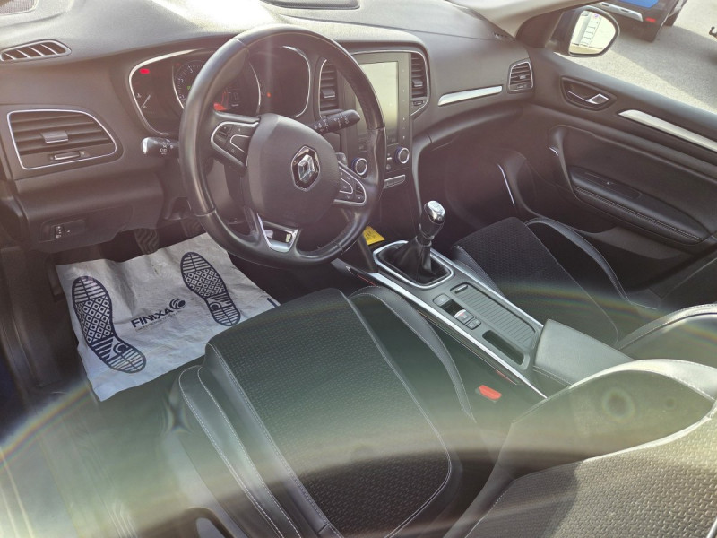 Photo 6 de l'offre de Renault Mégane Berline (4) Intens TCe 140 FAP à 15990€ chez Carlyss automobiles Vitré