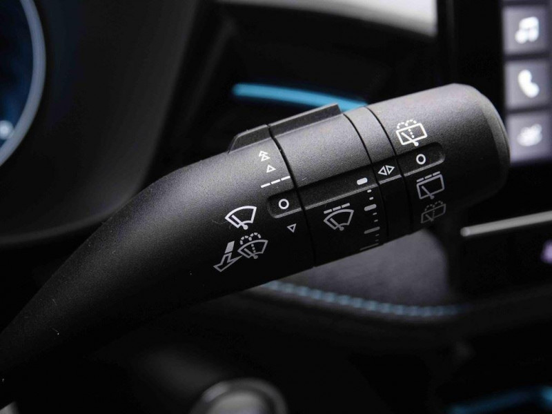 Photo 11 de l'offre de MG Motor MG5 Luxury 61 kWh à 26898€ chez Carlyss automobiles Vitré