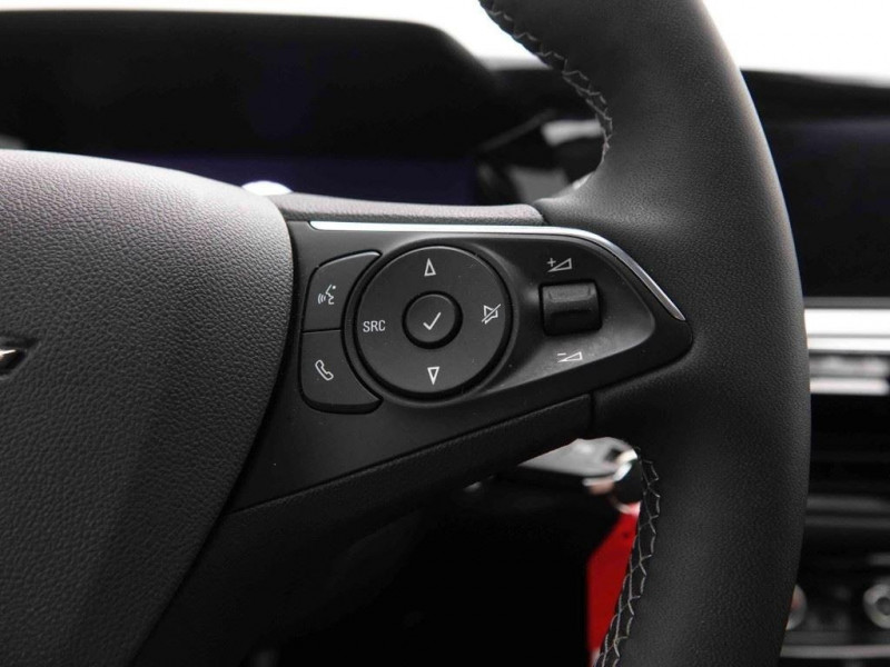 Photo 15 de l'offre de OPEL Grandland 1.2 T 130 GS Line à 23219€ chez Carlyss automobiles Vitré