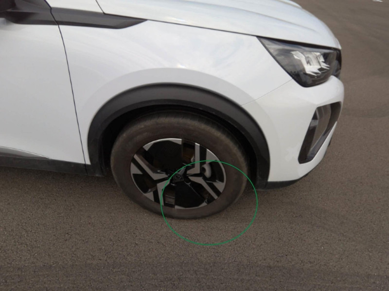 Photo 15 de l'offre de PEUGEOT 2008 100 S&S BVM6 Allure à 19798€ chez Carlyss automobiles Vitré