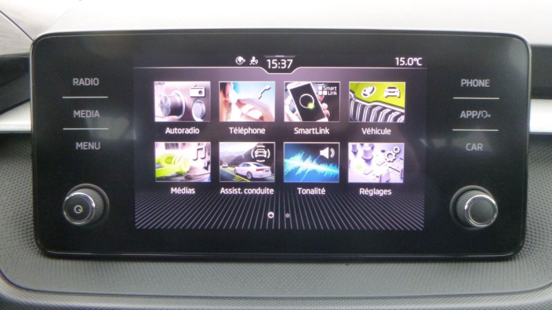 Photo 9 de l'offre de SKODA Fabia Fabia 1.0 MPI 80 ch BVM5 Ambition à 16198€ chez Carlyss automobiles Vitré