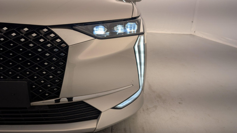 Photo 21 de l'offre de DS DS4 PureTech 130 EAT8 Rivoli à 22360€ chez Carlyss automobiles Vitré