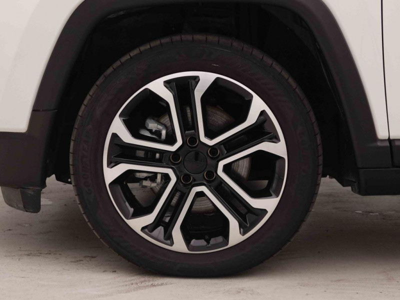 Photo 6 de l'offre de JEEP Compass 1.5 MHEV 130 DCT Altitude à 29198€ chez Carlyss automobiles Vitré