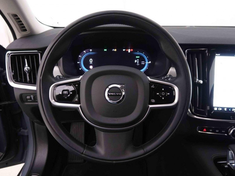 Photo 11 de l'offre de VOLVO V90 2.0 T6 PHEV 350 AWD 18gr Inscription à 37203€ chez Carlyss automobiles Vitré