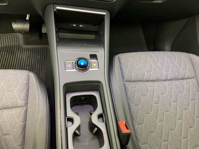 Photo 22 de l'offre de VOLKSWAGEN TIGUAN NOUVEAU 1.5 eTSI 150CV DSG7 LIFE PLUS à 38998€ chez Carlyss automobiles Vitré