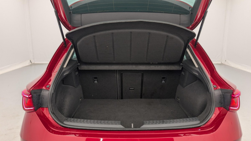 Photo 11 de l'offre de SEAT Leon E-HYBRID 204 CH DSG6 XCELLENCE à 21955€ chez Carlyss automobiles Vitré