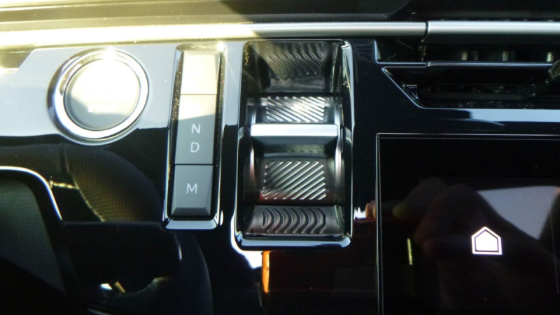 Photo 14 de l'offre de PEUGEOT 5008 Hybrid 145 e-DCS6 GT à 42398€ chez Carlyss automobiles Vitré