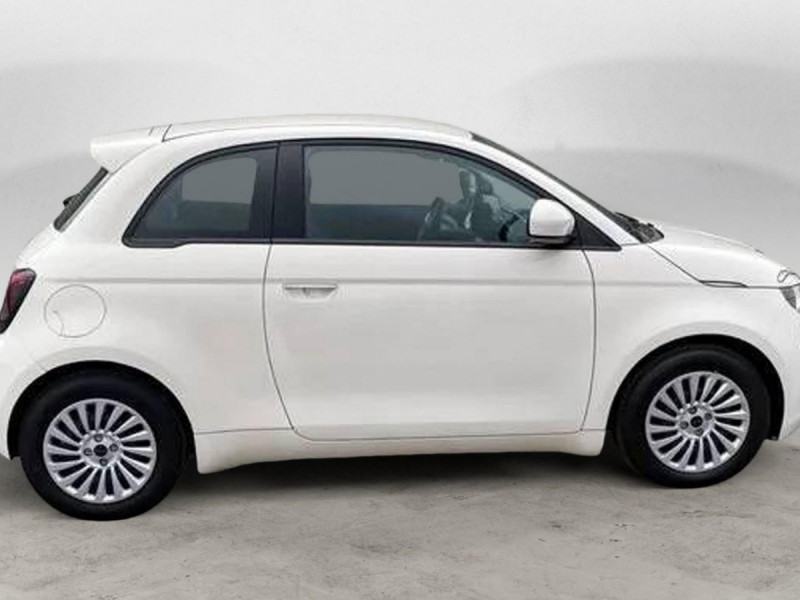 Photo 4 de l'offre de Fiat 500e BERLINE MY22 SERIE 1 STEP 1 500 e 95 ch Action Plus à 12598€ chez Carlyss automobiles Vitré