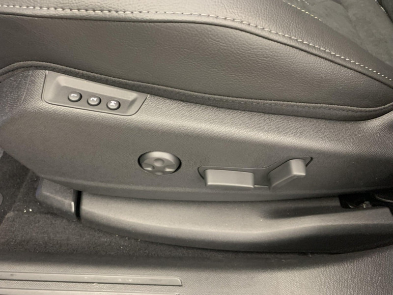 Photo 23 de l'offre de DS DS7 BlueHDi 130 EAT8 Pallas à 33998€ chez Carlyss automobiles Vitré