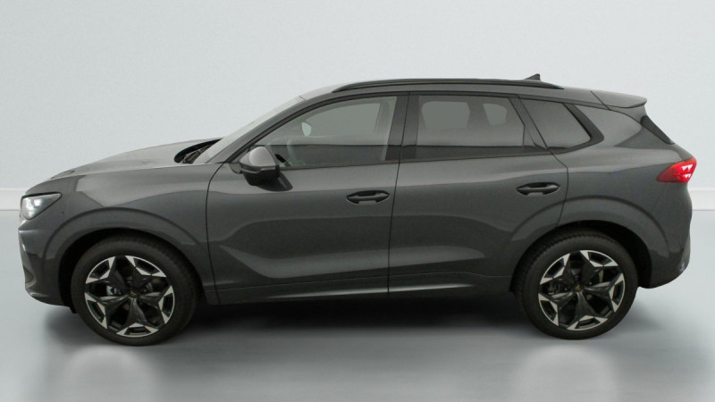 Photo 4 de l'offre de Cupra Terramar 1.5 eTSI Hybrid 150 ch DSG7 V à 35998€ chez Carlyss automobiles Vitré