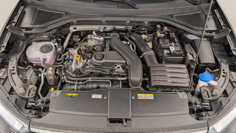 Photo 21 de l'offre de VOLKSWAGEN T-roc 1.5 TSI EVO2 150 Start/Stop DSG7 Style à 25998€ chez Carlyss automobiles Vitré