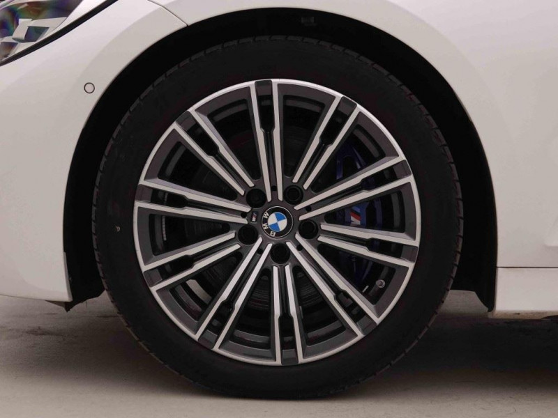 Photo 15 de l'offre de Bmw 3 330i Touring Steptronic M-Pack à 46965€ chez Carlyss automobiles Vitré