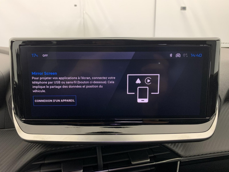 Photo 18 de l'offre de PEUGEOT 2008 Hybrid 145 e-DCS6 Allure à 24998€ chez Carlyss automobiles Vitré