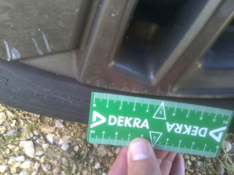 Photo 8 de l'offre de PEUGEOT 308 PureTech 130ch S&S BVM6 Allure à 19198€ chez Carlyss automobiles Vitré