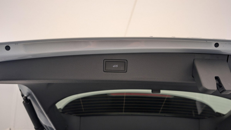 Photo 19 de l'offre de VOLKSWAGEN TIGUAN NOUVEAU 1.5 eTSI 150CV DSG7 LIFE PLUS à 37998€ chez Carlyss automobiles Vitré