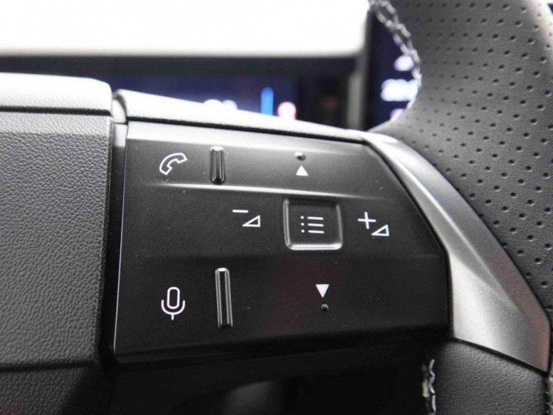 Photo 16 de l'offre de OPEL Grandland 1.2 Turbo MHEV 145 GS à 34920€ chez Carlyss automobiles Vitré