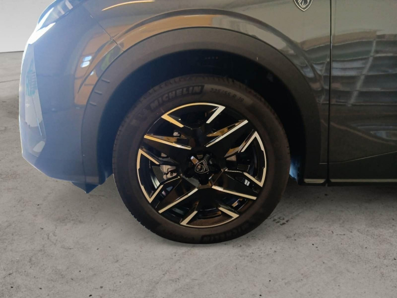 Photo 8 de l'offre de PEUGEOT 3008 Hybrid 136 e-DCS6 GT à 33898€ chez Carlyss automobiles Vitré