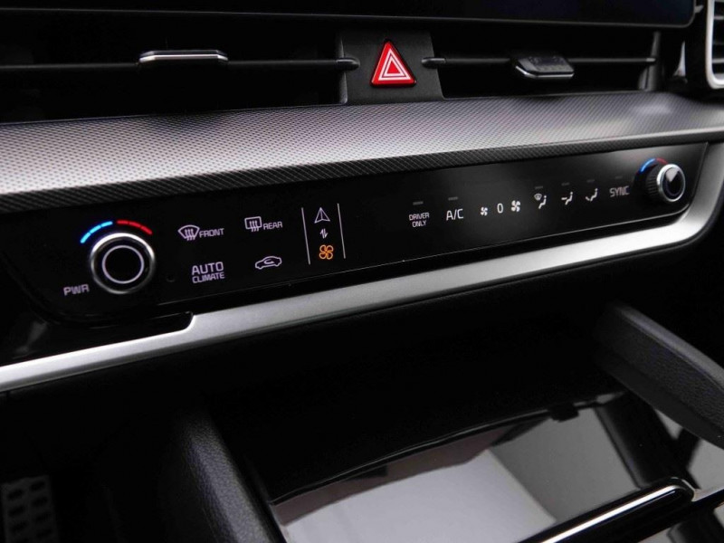 Photo 15 de l'offre de KIA SPORTAGE 1.6T-GDi HEV 215 GT-Line à 38906€ chez Carlyss automobiles Vitré