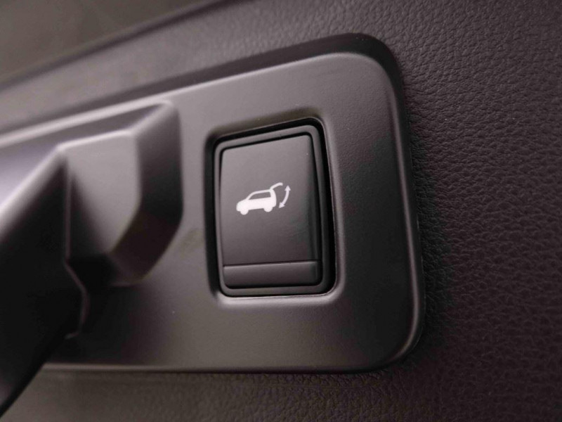 Photo 8 de l'offre de RENAULT Espace E-TECH 200 Full Hybrid 7PL Techno à 39898€ chez Carlyss automobiles Vitré