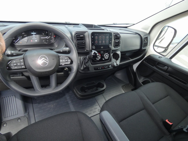 Photo 16 de l'offre de CITROEN Jumper Fourgon TOLE 35 L3H2 180 S&S BVA8 à 32637€ chez Carlyss automobiles Vitré