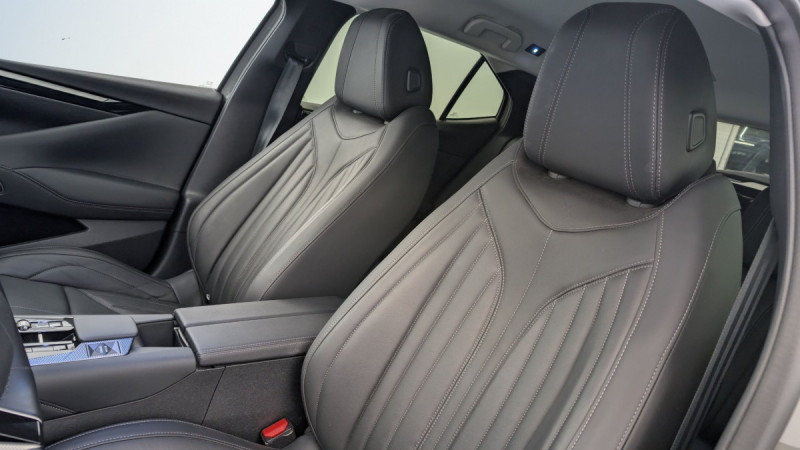 Photo 16 de l'offre de DS DS4 PureTech 130 EAT8 Rivoli à 23310€ chez Carlyss automobiles Vitré