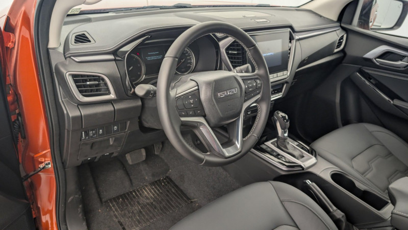 Photo 14 de l'offre de ISUZU D-MAX N60 CREW CAB 1.9 164 CH 4X4 BVA F à 50597€ chez Carlyss automobiles Vitré
