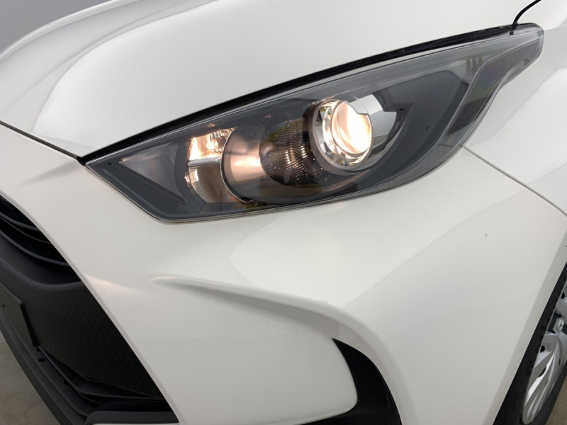 Photo 21 de l'offre de TOYOTA YARIS HYBRIDE 116h Dynamic à 20998€ chez Carlyss automobiles Vitré