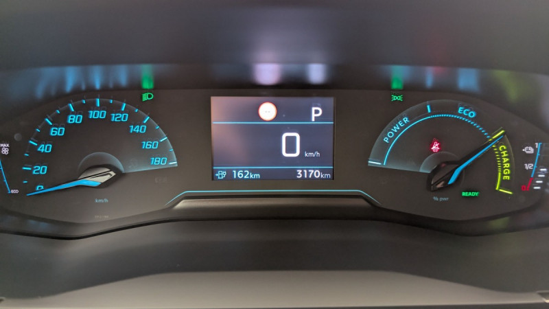 Photo 20 de l'offre de PEUGEOT 208 ELECTRIQUE 50 KWH 136CH ALLURE à 17898€ chez Carlyss automobiles Vitré