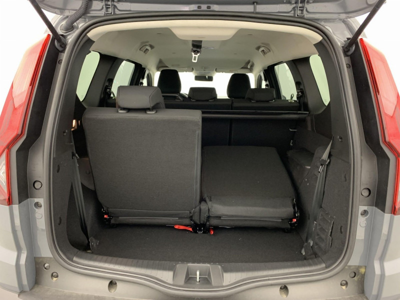 Photo 12 de l'offre de Dacia Jogger Hybrid 140 7 places GSR2 Extreme + à 25998€ chez Carlyss automobiles Vitré