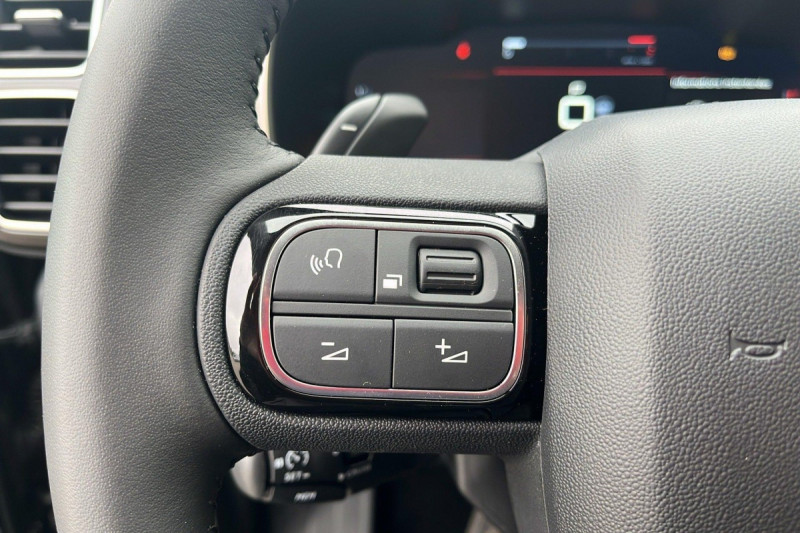 Photo 20 de l'offre de CITROEN C5 Aircross BlueHDi 130 EAT8 Max à 26998€ chez Carlyss automobiles Vitré