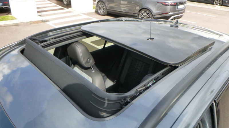 Photo 11 de l'offre de VOLKSWAGEN T-roc T-Roc 2.0 TDI 150 Start/Stop DSG7 R-Line Edition à 39398€ chez Carlyss automobiles Vitré