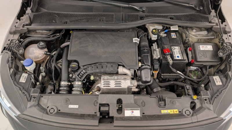 Photo 20 de l'offre de PEUGEOT 208 PureTech 100 S&S BVM6 Allure à 16293€ chez Carlyss automobiles Vitré