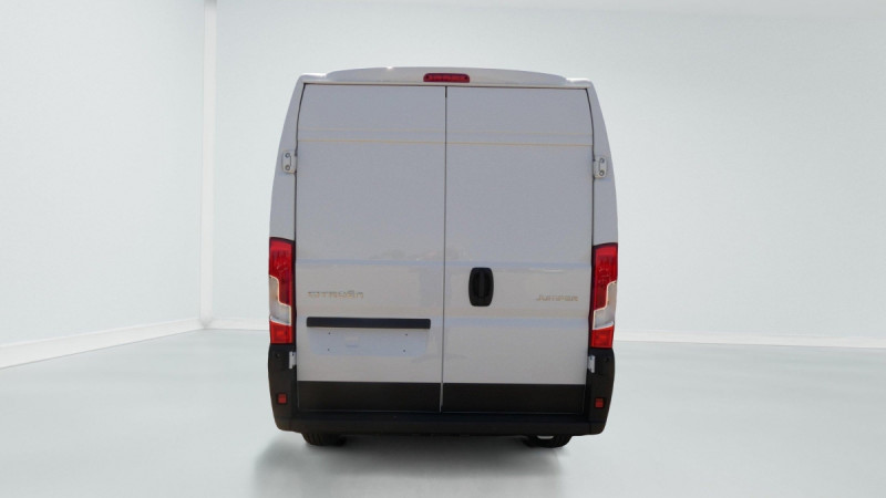 Photo 11 de l'offre de CITROEN Jumper Fourgon TOLE 35 L2H2 180 S&S BVA8 à 31437€ chez Carlyss automobiles Vitré