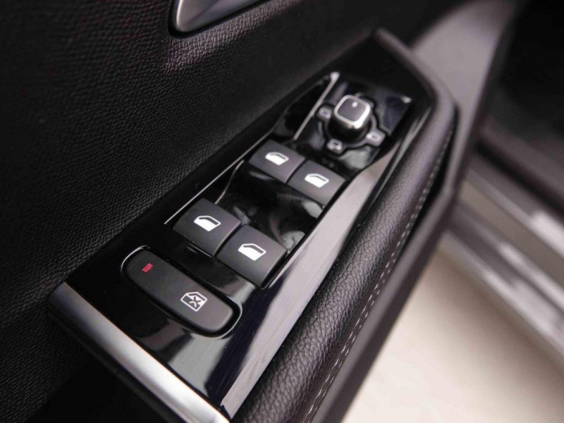 Photo 17 de l'offre de OPEL Astra 1.2 T 130 Automaat SportsTourer Edition à 23734€ chez Carlyss automobiles Vitré