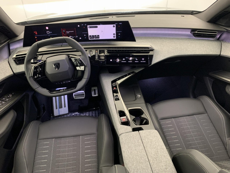 Photo 14 de l'offre de PEUGEOT 3008 Hybrid 145 e-DCS6 GT à 32568€ chez Carlyss automobiles Vitré