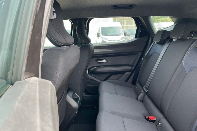 Photo 11 de l'offre de DACIA DUSTER TCe 130 4x4 Expression à 24998€ chez Carlyss automobiles Vitré