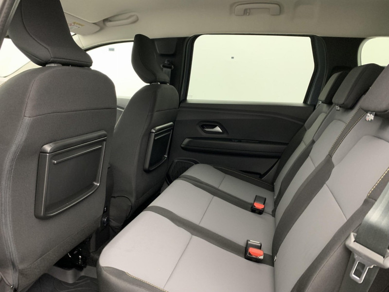 Photo 16 de l'offre de Dacia Jogger Hybrid 140 7 places GSR2 Extreme + à 25998€ chez Carlyss automobiles Vitré