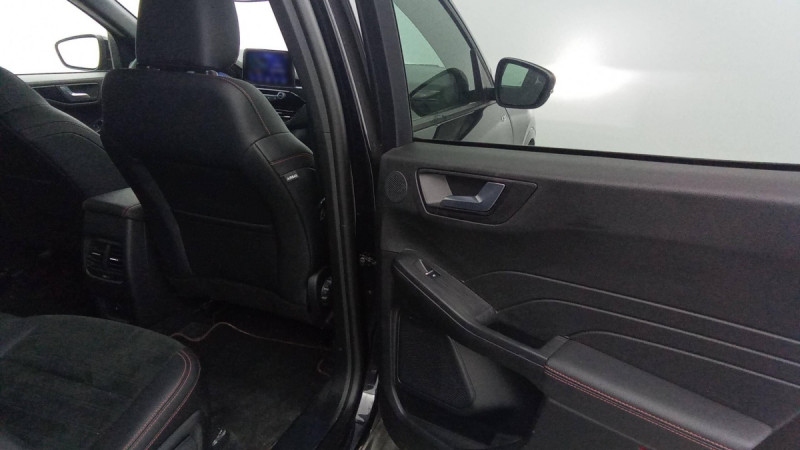 Photo 6 de l'offre de FORD KUGA Kuga 2.5 Duratec 225 ch PHEV Powershift ST-Line X à 29598€ chez Carlyss automobiles Vitré