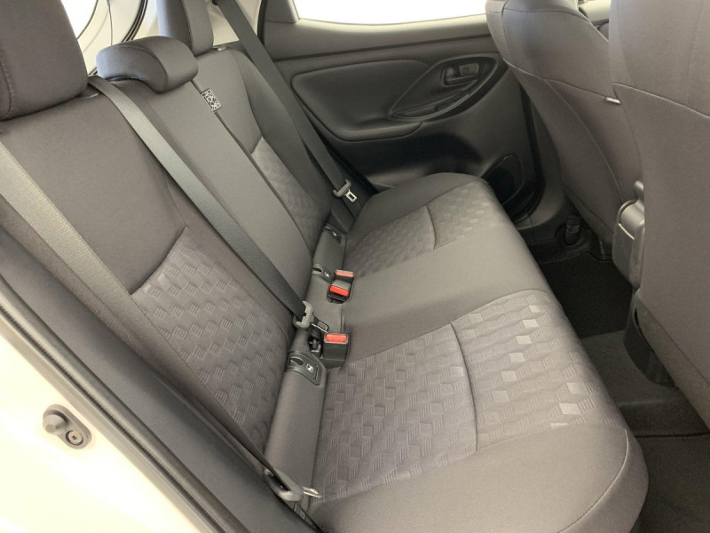 Photo 10 de l'offre de TOYOTA YARIS HYBRIDE 116h Dynamic à 19998€ chez Carlyss automobiles Vitré